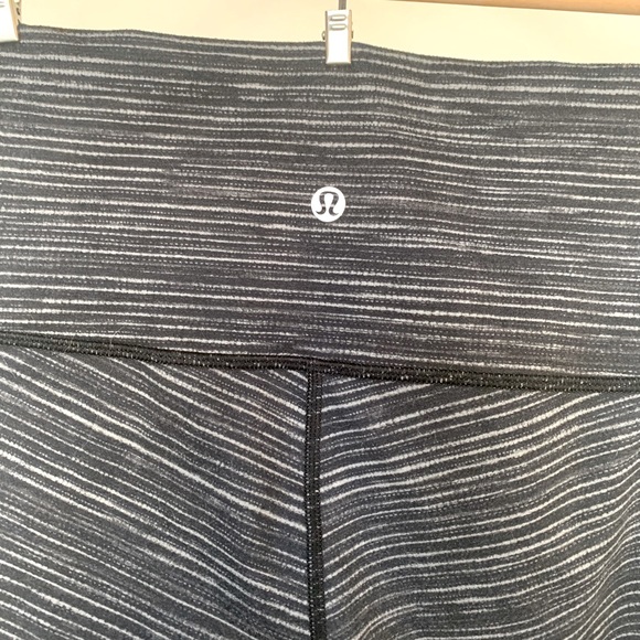 Lululemon legging - Picture 4 of 4